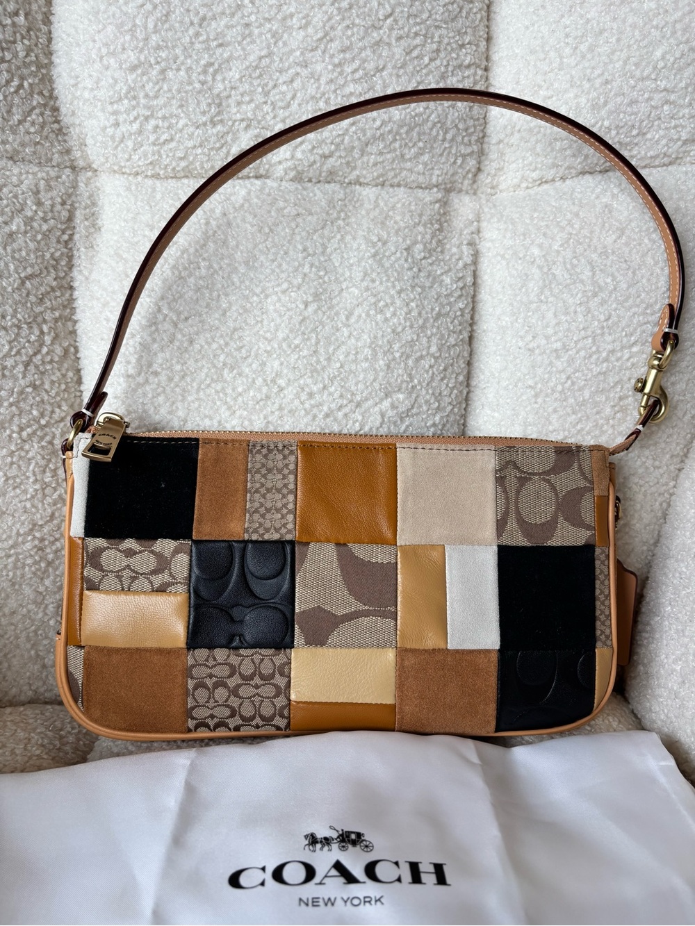 Coach Patchwork Plaza 25 - Picture 2 of 8